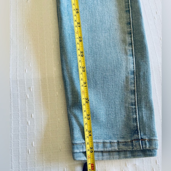 Tommy Hilfiger Light Blue Denim Jeans - Picture 10 of 12